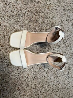 Minimalist White Ankle-Strap Sandals for Women
